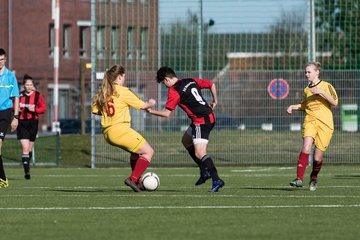 Bild 133 - B-Juniorinnen SG Weststeinburg/Bei - SV Fisia 03 : Ergebnis: 1:2